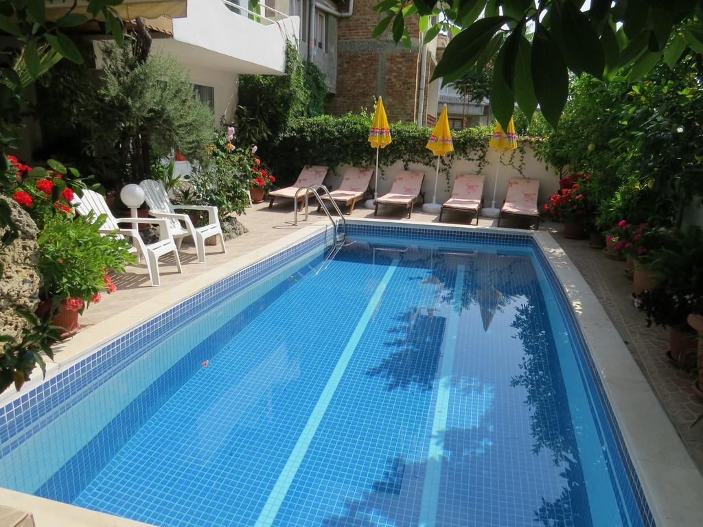 Family Hotel Sofi Sozopol Extérieur photo