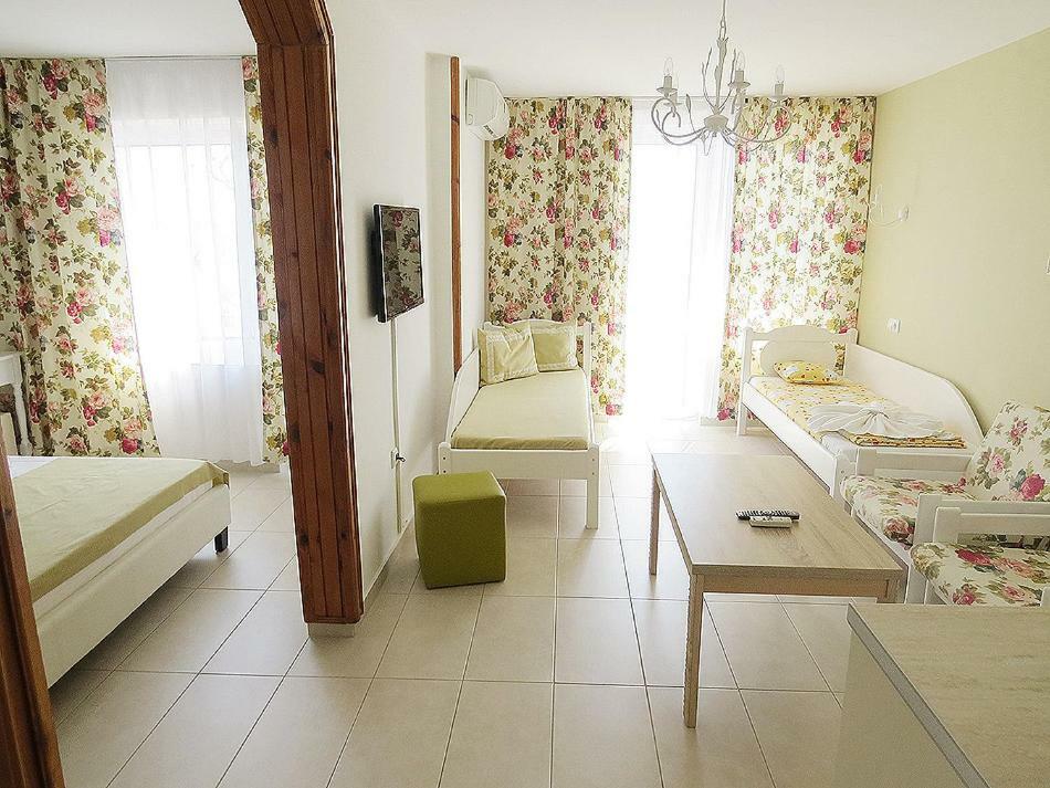 Family Hotel Sofi Sozopol Extérieur photo